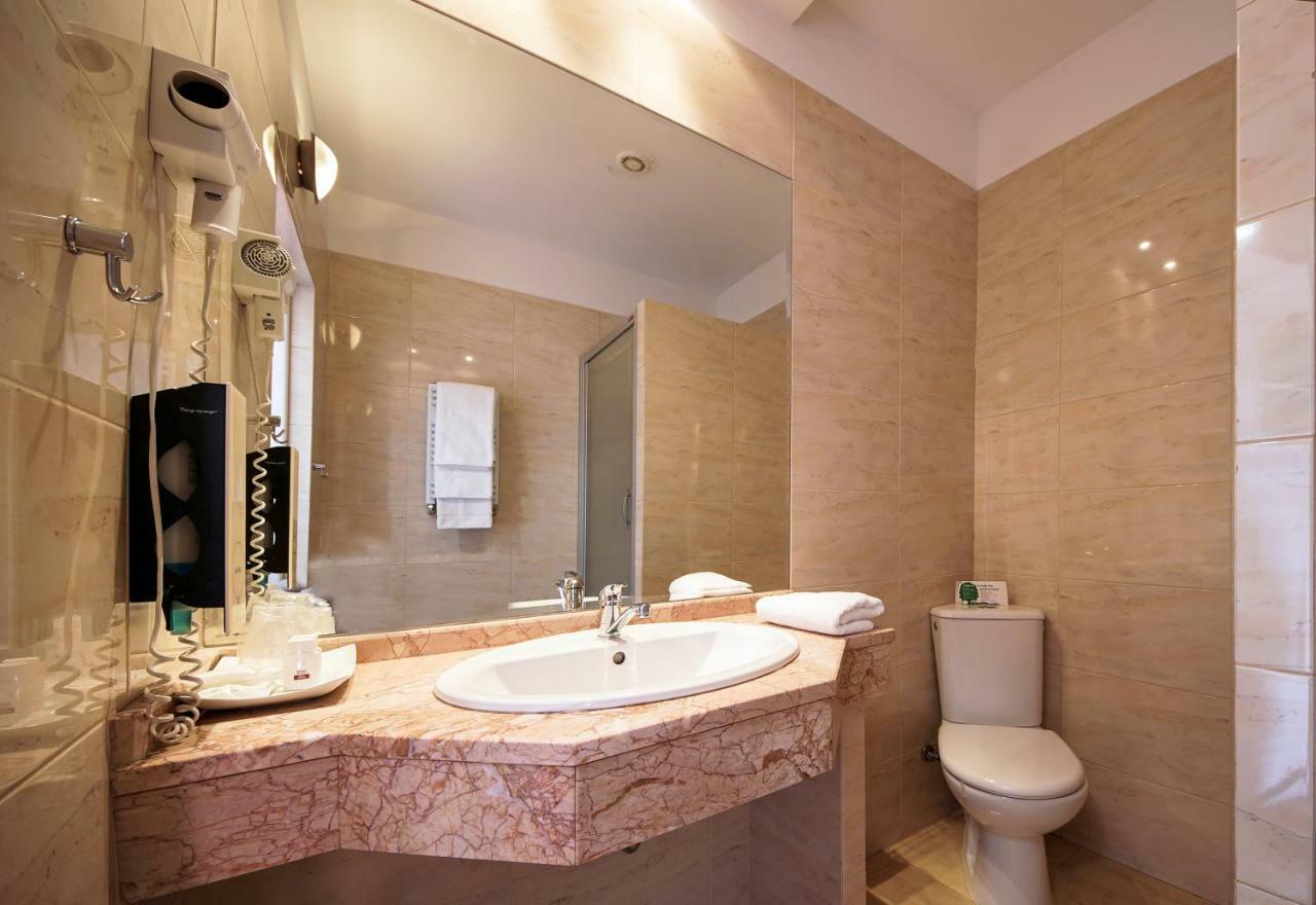 Hotel Sara Koło 외부 사진