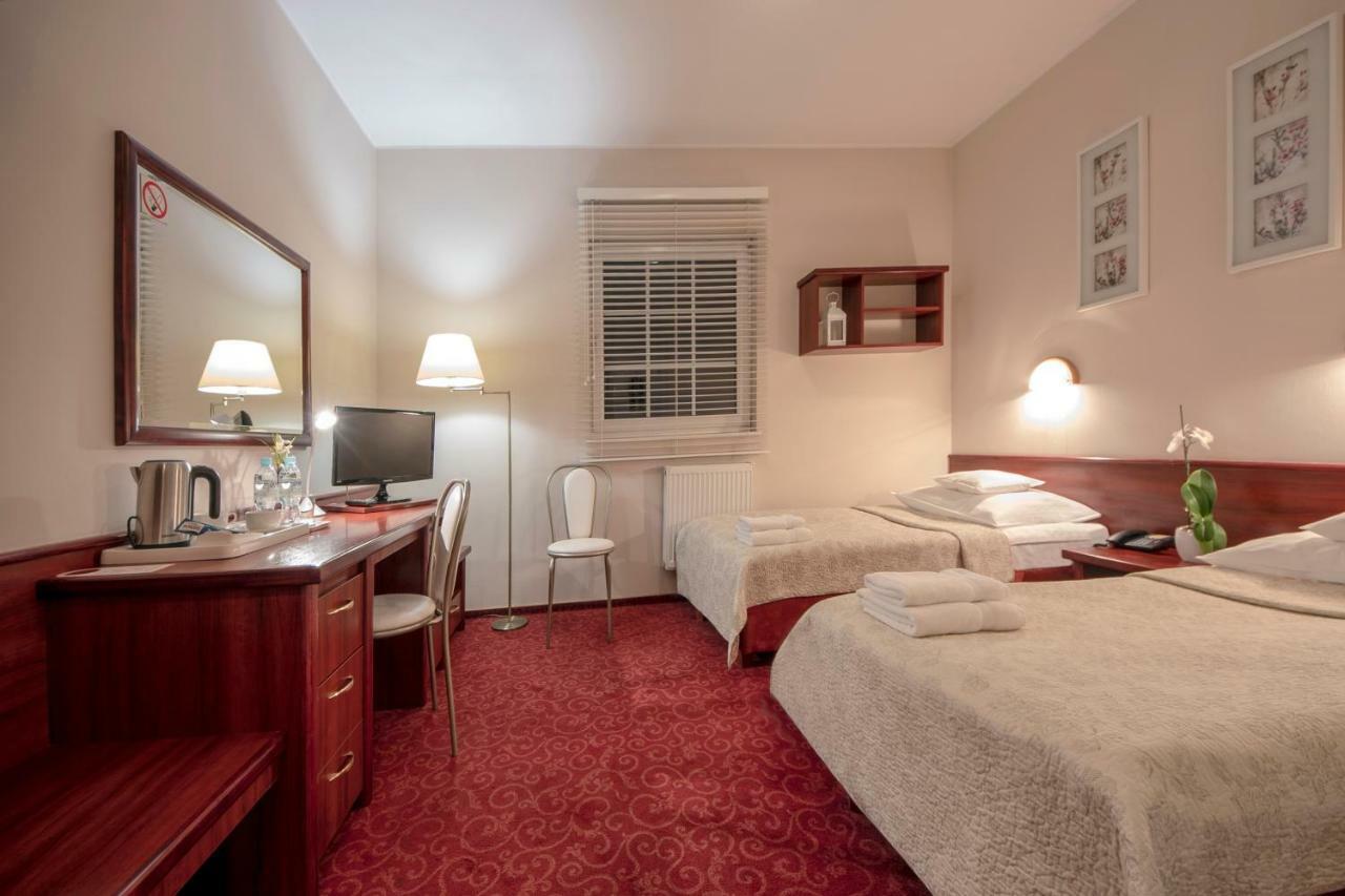 Hotel Sara Koło 외부 사진